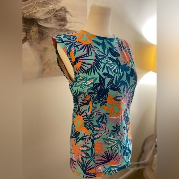 Women’s Swim shirt UPF protection - Picture 4 of 5